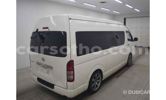 Acheter Import Voiture Toyota Hiace Blanc à Import - Dubai, Maseru Acheter Import Voiture Toyota Hiace Blanc à Import - Dubai, Maseru