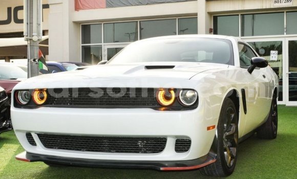 Sayi Imported Dodge Challenger White Mota in Import - Dubai a Maseru