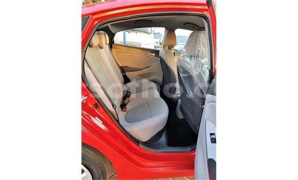 Sayi Imported Hyundai Accent Red Mota in Import - Dubai a Maseru Sayi Imported Hyundai Accent Red Mota in Import - Dubai a Maseru