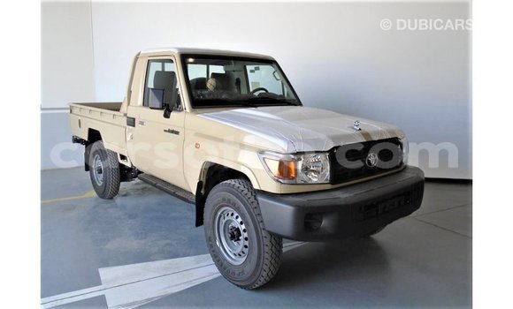 Acheter Import Voiture Toyota Land Cruiser Beige à Import - Dubai, Maseru Acheter Import Voiture Toyota Land Cruiser Beige à Import - Dubai, Maseru