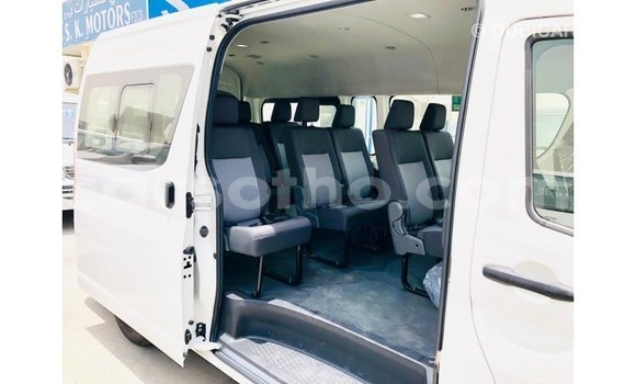 Sayi Imported Toyota Hiace White Mota in Import - Dubai a Maseru Sayi Imported Toyota Hiace White Mota in Import - Dubai a Maseru
