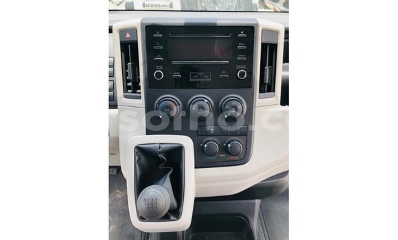 Sayi Imported Toyota Hiace White Mota in Import - Dubai a Maseru Sayi Imported Toyota Hiace White Mota in Import - Dubai a Maseru