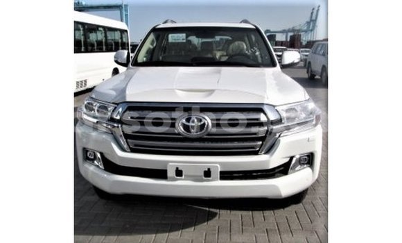 اشتري Imported Toyota Land Cruiser White سيارة في Import - Dubai في Maseru اشتري Imported Toyota Land Cruiser White سيارة في Import - Dubai في Maseru