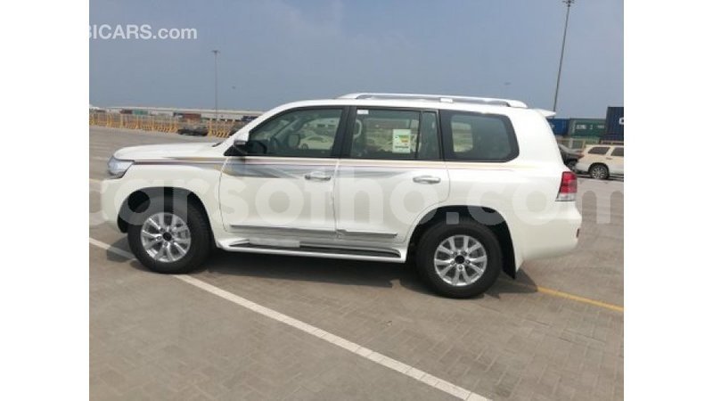 Big with watermark toyota land cruiser maseru import dubai 19017