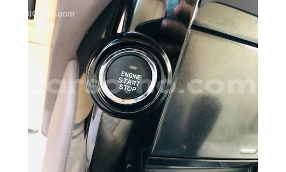 Sayi Imported Toyota Prado White Mota in Import - Dubai a Maseru Sayi Imported Toyota Prado White Mota in Import - Dubai a Maseru