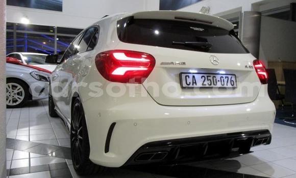 Sayi Na hannu Mercedes-Benz A-klasse AMG White Mota in Roma a Maseru Sayi Na hannu Mercedes-Benz A-klasse AMG White Mota in Roma a Maseru