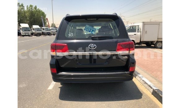 اشتري Imported Toyota Land Cruiser Black سيارة في Import - Dubai في Maseru اشتري Imported Toyota Land Cruiser Black سيارة في Import - Dubai في Maseru