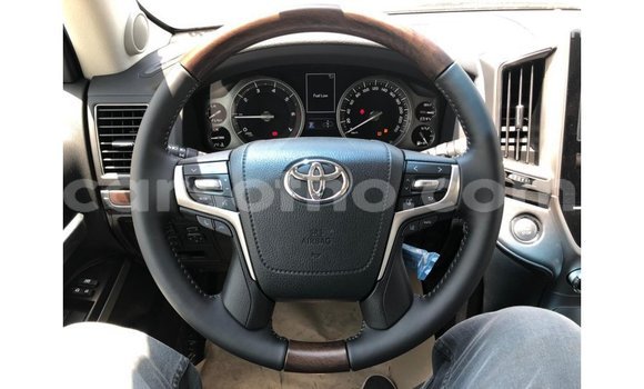 اشتري Imported Toyota Land Cruiser Black سيارة في Import - Dubai في Maseru اشتري Imported Toyota Land Cruiser Black سيارة في Import - Dubai في Maseru
