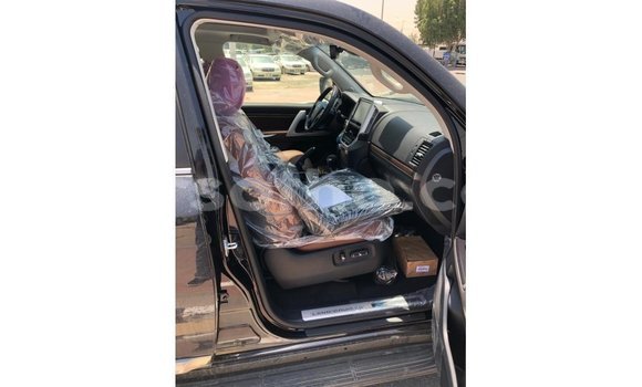 اشتري Imported Toyota Land Cruiser Black سيارة في Import - Dubai في Maseru اشتري Imported Toyota Land Cruiser Black سيارة في Import - Dubai في Maseru
