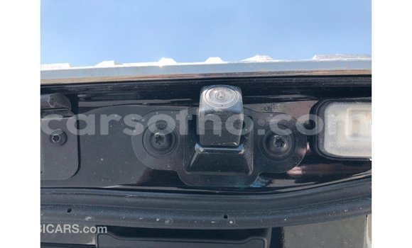 اشتري Imported Toyota Land Cruiser Black سيارة في Import - Dubai في Maseru اشتري Imported Toyota Land Cruiser Black سيارة في Import - Dubai في Maseru