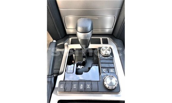 اشتري Imported Toyota Land Cruiser Other سيارة في Import - Dubai في Maseru اشتري Imported Toyota Land Cruiser Other سيارة في Import - Dubai في Maseru