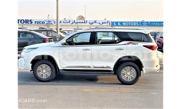 اشتري Imported Toyota Fortuner White سيارة في Import - Dubai في Maseru اشتري Imported Toyota Fortuner White سيارة في Import - Dubai في Maseru