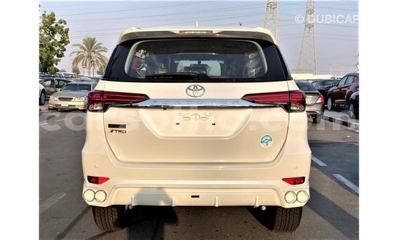 اشتري Imported Toyota Fortuner White سيارة في Import - Dubai في Maseru اشتري Imported Toyota Fortuner White سيارة في Import - Dubai في Maseru