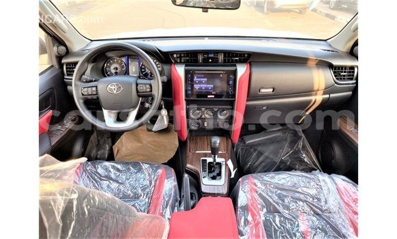 اشتري Imported Toyota Fortuner White سيارة في Import - Dubai في Maseru اشتري Imported Toyota Fortuner White سيارة في Import - Dubai في Maseru