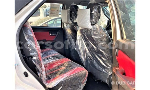 اشتري Imported Toyota Fortuner White سيارة في Import - Dubai في Maseru اشتري Imported Toyota Fortuner White سيارة في Import - Dubai في Maseru