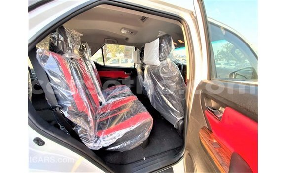 اشتري Imported Toyota Fortuner White سيارة في Import - Dubai في Maseru اشتري Imported Toyota Fortuner White سيارة في Import - Dubai في Maseru