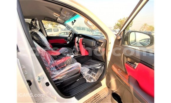 اشتري Imported Toyota Fortuner White سيارة في Import - Dubai في Maseru اشتري Imported Toyota Fortuner White سيارة في Import - Dubai في Maseru