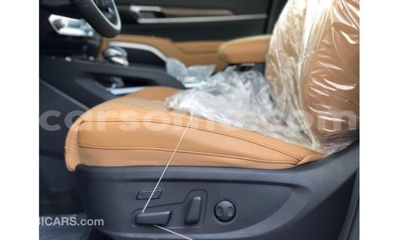 اشتري Imported Kia Carens White سيارة في Import - Dubai في Maseru اشتري Imported Kia Carens White سيارة في Import - Dubai في Maseru