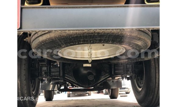 اشتري Imported Mitsubishi Carisma White سيارة في Import - Dubai في Maseru اشتري Imported Mitsubishi Carisma White سيارة في Import - Dubai في Maseru