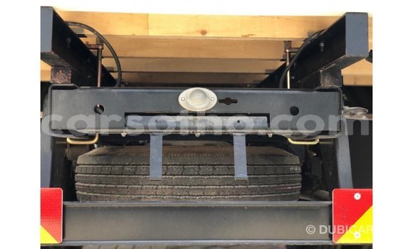 اشتري Imported Mitsubishi Carisma White سيارة في Import - Dubai في Maseru اشتري Imported Mitsubishi Carisma White سيارة في Import - Dubai في Maseru