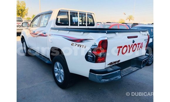 Acheter Import Voiture Toyota Hilux Blanc à Import - Dubai, Maseru Acheter Import Voiture Toyota Hilux Blanc à Import - Dubai, Maseru