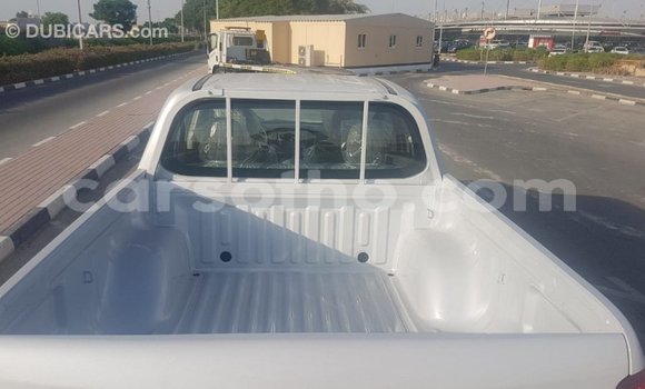 Acheter Import Voiture Mitsubishi L200 Blanc à Import - Dubai, Maseru Acheter Import Voiture Mitsubishi L200 Blanc à Import - Dubai, Maseru