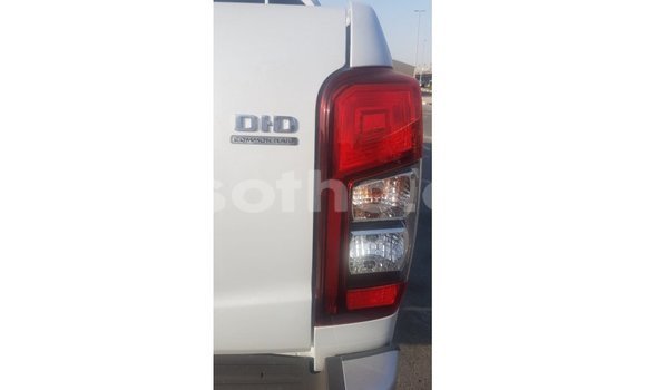 Acheter Import Voiture Mitsubishi L200 Blanc à Import - Dubai, Maseru Acheter Import Voiture Mitsubishi L200 Blanc à Import - Dubai, Maseru