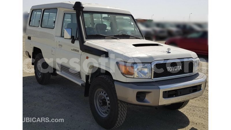 Big with watermark toyota land cruiser maseru import dubai 19054