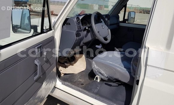 اشتري Imported Toyota Land Cruiser White سيارة في Import - Dubai في Maseru اشتري Imported Toyota Land Cruiser White سيارة في Import - Dubai في Maseru