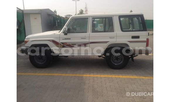 اشتري Imported Toyota Land Cruiser White سيارة في Import - Dubai في Maseru اشتري Imported Toyota Land Cruiser White سيارة في Import - Dubai في Maseru