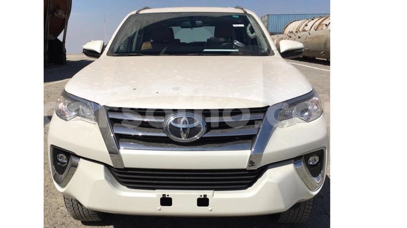 Big with watermark toyota fortuner maseru import dubai 19058