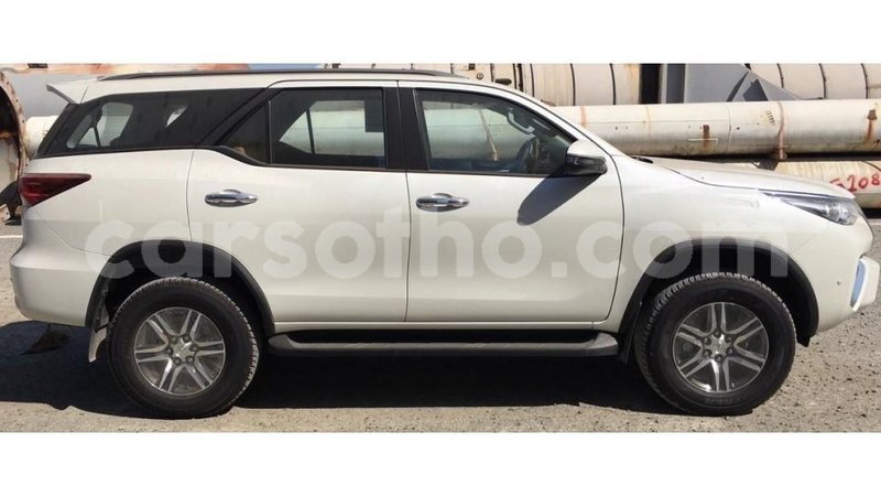 Big with watermark toyota fortuner maseru import dubai 19058