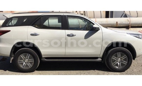 اشتري Imported Toyota Fortuner White سيارة في Import - Dubai في Maseru اشتري Imported Toyota Fortuner White سيارة في Import - Dubai في Maseru