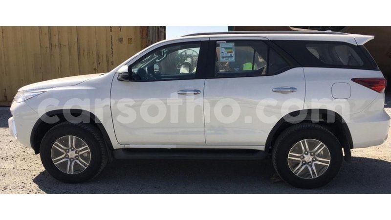 Big with watermark toyota fortuner maseru import dubai 19058