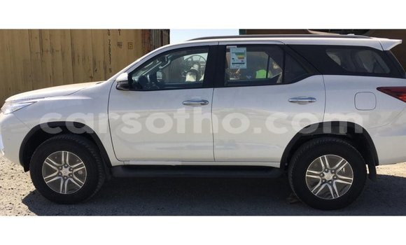 اشتري Imported Toyota Fortuner White سيارة في Import - Dubai في Maseru اشتري Imported Toyota Fortuner White سيارة في Import - Dubai في Maseru