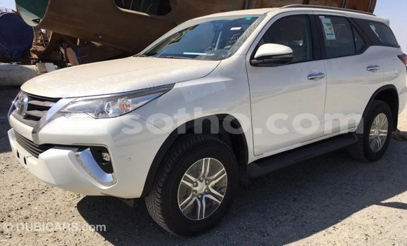 اشتري Imported Toyota Fortuner White سيارة في Import - Dubai في Maseru اشتري Imported Toyota Fortuner White سيارة في Import - Dubai في Maseru