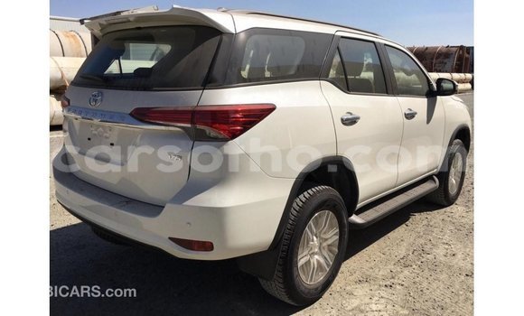 اشتري Imported Toyota Fortuner White سيارة في Import - Dubai في Maseru اشتري Imported Toyota Fortuner White سيارة في Import - Dubai في Maseru