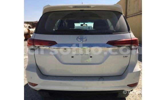 اشتري Imported Toyota Fortuner White سيارة في Import - Dubai في Maseru اشتري Imported Toyota Fortuner White سيارة في Import - Dubai في Maseru