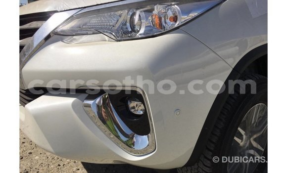 اشتري Imported Toyota Fortuner White سيارة في Import - Dubai في Maseru اشتري Imported Toyota Fortuner White سيارة في Import - Dubai في Maseru