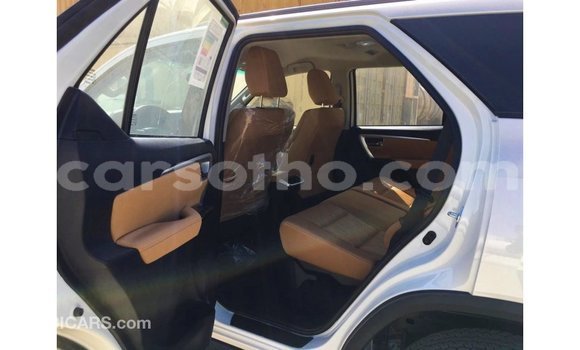 اشتري Imported Toyota Fortuner White سيارة في Import - Dubai في Maseru اشتري Imported Toyota Fortuner White سيارة في Import - Dubai في Maseru