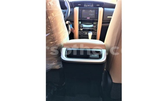 اشتري Imported Toyota Fortuner White سيارة في Import - Dubai في Maseru اشتري Imported Toyota Fortuner White سيارة في Import - Dubai في Maseru