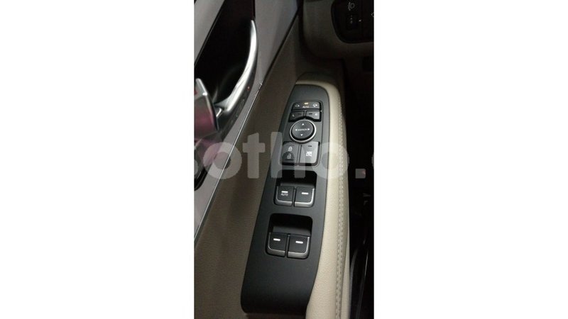 Big with watermark kia sorento maseru import dubai 19059