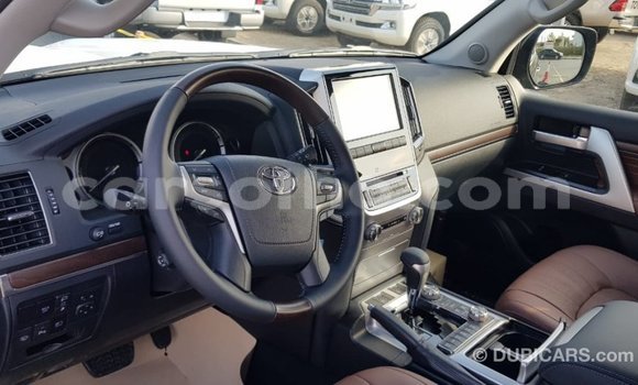 اشتري Imported Toyota Land Cruiser Black سيارة في Import - Dubai في Maseru اشتري Imported Toyota Land Cruiser Black سيارة في Import - Dubai في Maseru