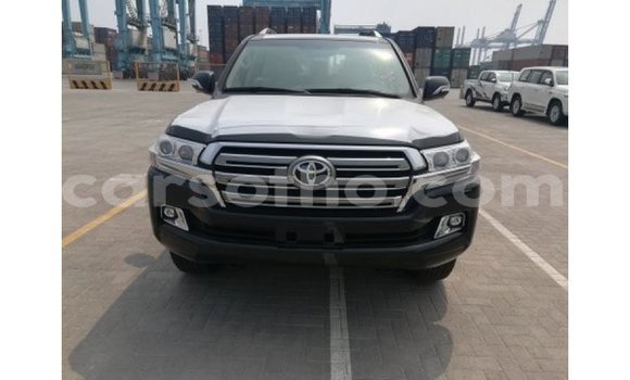 اشتري Imported Toyota Land Cruiser Black سيارة في Import - Dubai في Maseru اشتري Imported Toyota Land Cruiser Black سيارة في Import - Dubai في Maseru