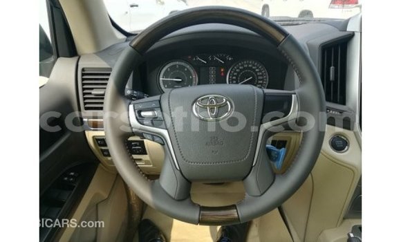 اشتري Imported Toyota Land Cruiser Black سيارة في Import - Dubai في Maseru اشتري Imported Toyota Land Cruiser Black سيارة في Import - Dubai في Maseru