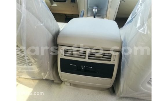 اشتري Imported Toyota Land Cruiser Black سيارة في Import - Dubai في Maseru اشتري Imported Toyota Land Cruiser Black سيارة في Import - Dubai في Maseru