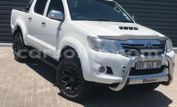 اشتري مستعمل Toyota Hilux White سيارة في Butha Buthe في Butha-Buthe اشتري مستعمل Toyota Hilux White سيارة في Butha Buthe في Butha-Buthe