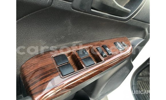 Sayi Imported Toyota Camry White Mota in Import - Dubai a Maseru Sayi Imported Toyota Camry White Mota in Import - Dubai a Maseru