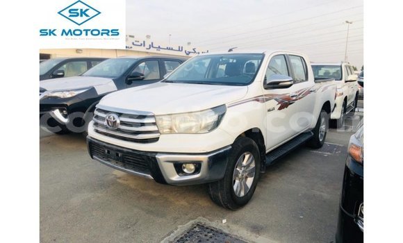 Sayi Imported Toyota Hilux White Mota in Import - Dubai a Maseru Sayi Imported Toyota Hilux White Mota in Import - Dubai a Maseru