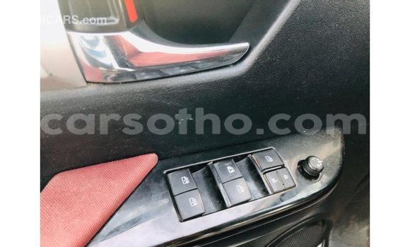 Sayi Imported Toyota Hilux White Mota in Import - Dubai a Maseru Sayi Imported Toyota Hilux White Mota in Import - Dubai a Maseru